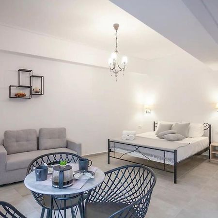 Apartamento Ifaistos Luxury Flat Psyrri Square Atenas Exterior foto